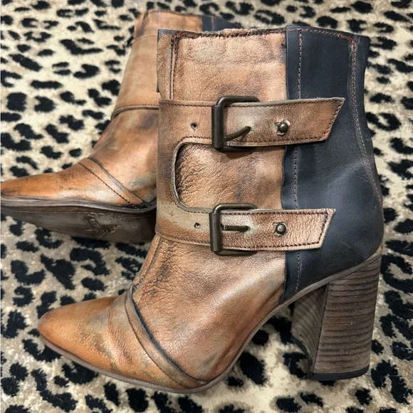 Free Bird “Joey” bronze pointy toe ankle boots Size 10 - Picture 4 of 9